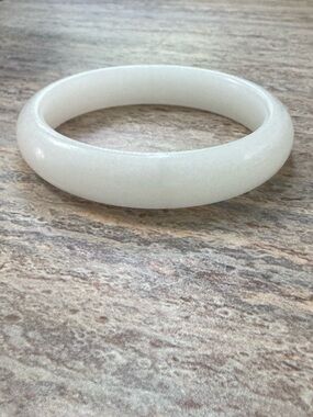 NWOT Tuckernuck White Jade Bracelet